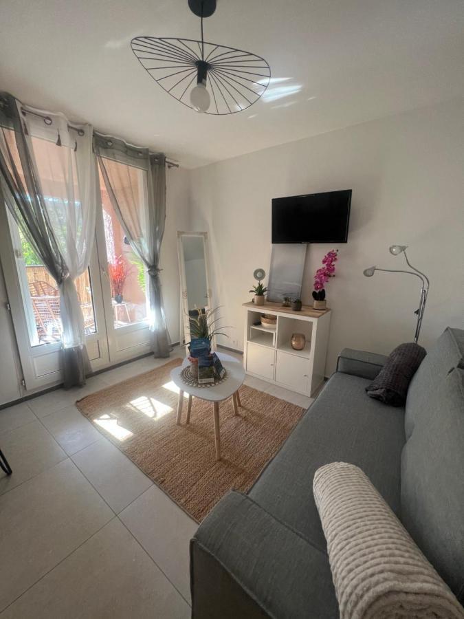 Appartement Pied Dans L'Eau Ла-Сейн-сюр-Мер Екстер'єр фото